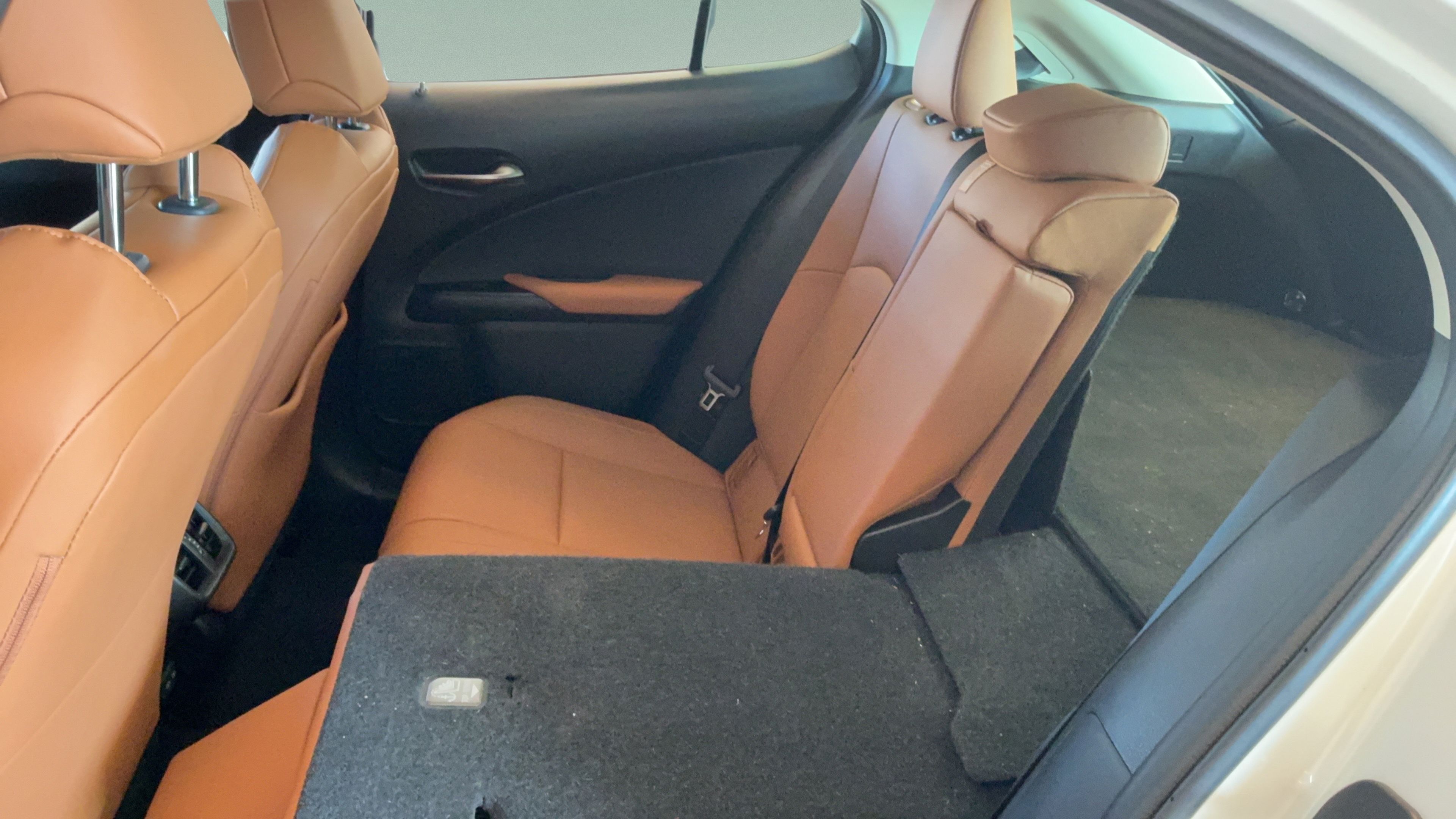 Used 2022 Lexus UX 250h w/ Accessory Package (Z2) AWD/4WD image 41