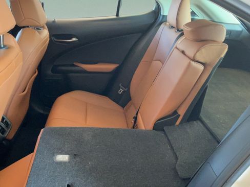 Used 2022 Lexus UX 250h w/ Accessory Package (Z2) AWD/4WD image 41