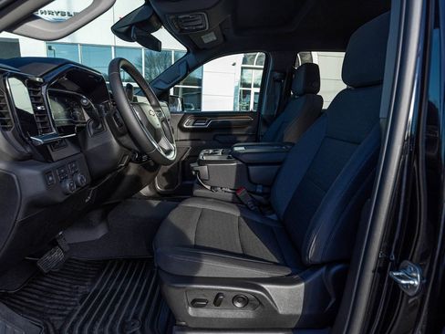 Used 2025 Chevrolet Silverado 1500 LT image 25