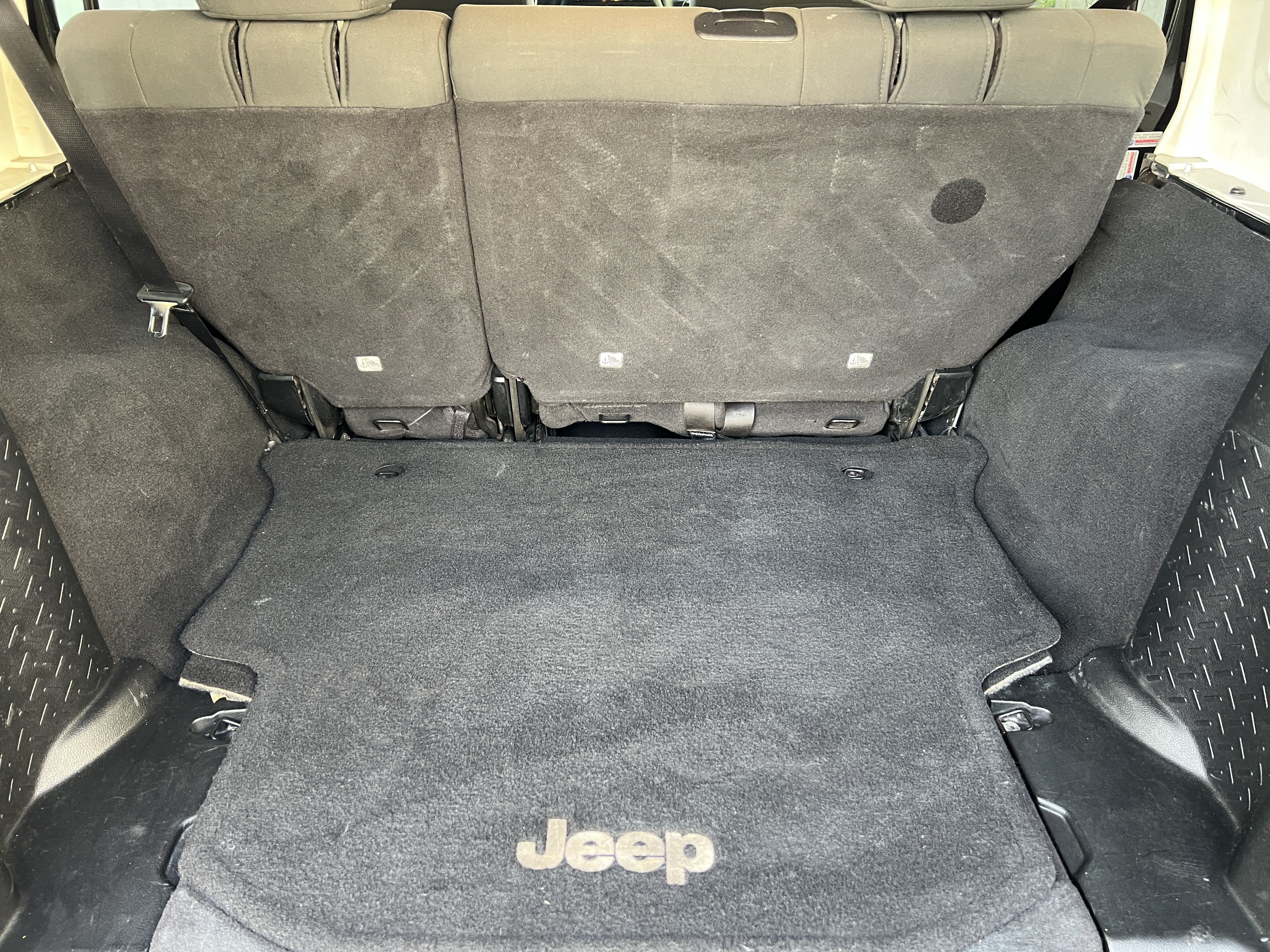 Used 2012 Jeep Wrangler Unlimited Sport AWD/4WD image 16