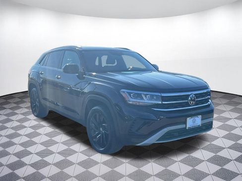 Certified 2023 Volkswagen Atlas Cross Sport SE w/ Panoramic Sunroof Package image 6