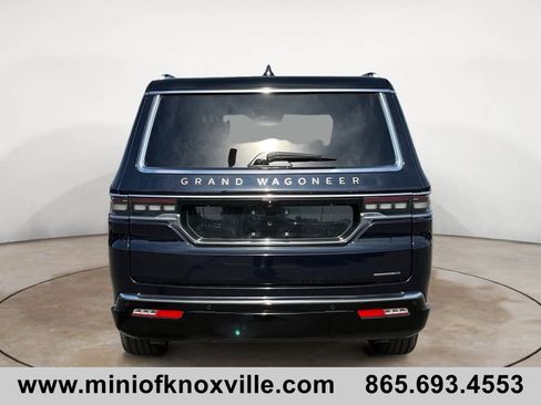 Used 2024 Jeep Grand Wagoneer L Series III AWD/4WD image 4