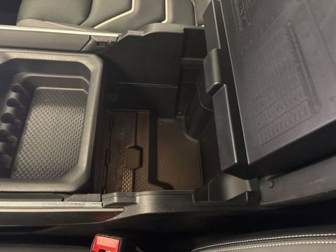 Used 2024 RAM 1500 Big Horn image 40