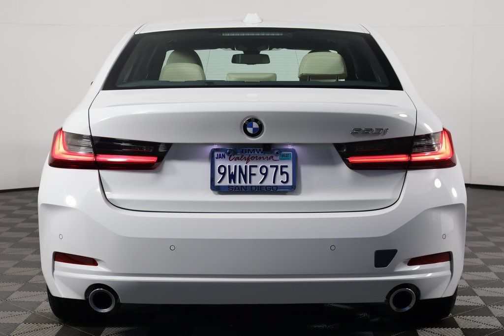 Certified 2026 BMW 330i Sedan w/ Premium Package RWD image 5