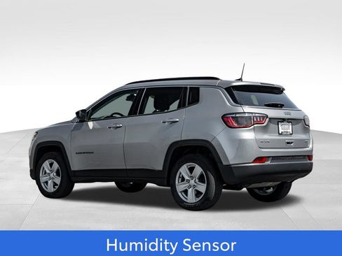 Used 2022 Jeep Compass Latitude w/ Convenience Group AWD/4WD image 5