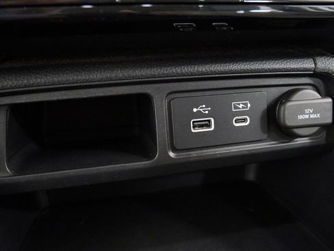 Used 2023 Honda Pilot LX image 27