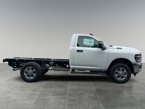 New 2026 RAM 3500 Big Horn image 6