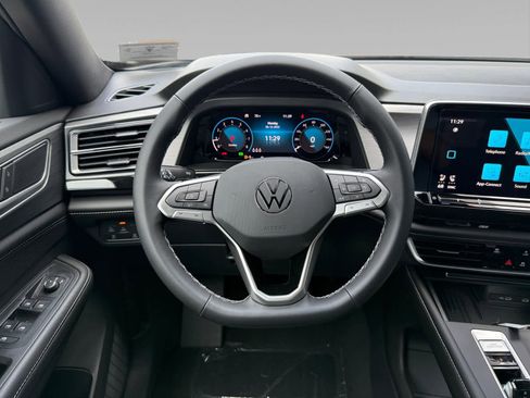 New 2025 Volkswagen Atlas Cross Sport SE image 12