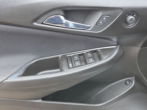 Used 2018 Chevrolet Cruze LS image 26