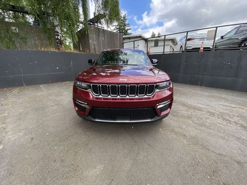 Used 2024 Jeep Grand Cherokee Limited 4xe AWD/4WD image 9