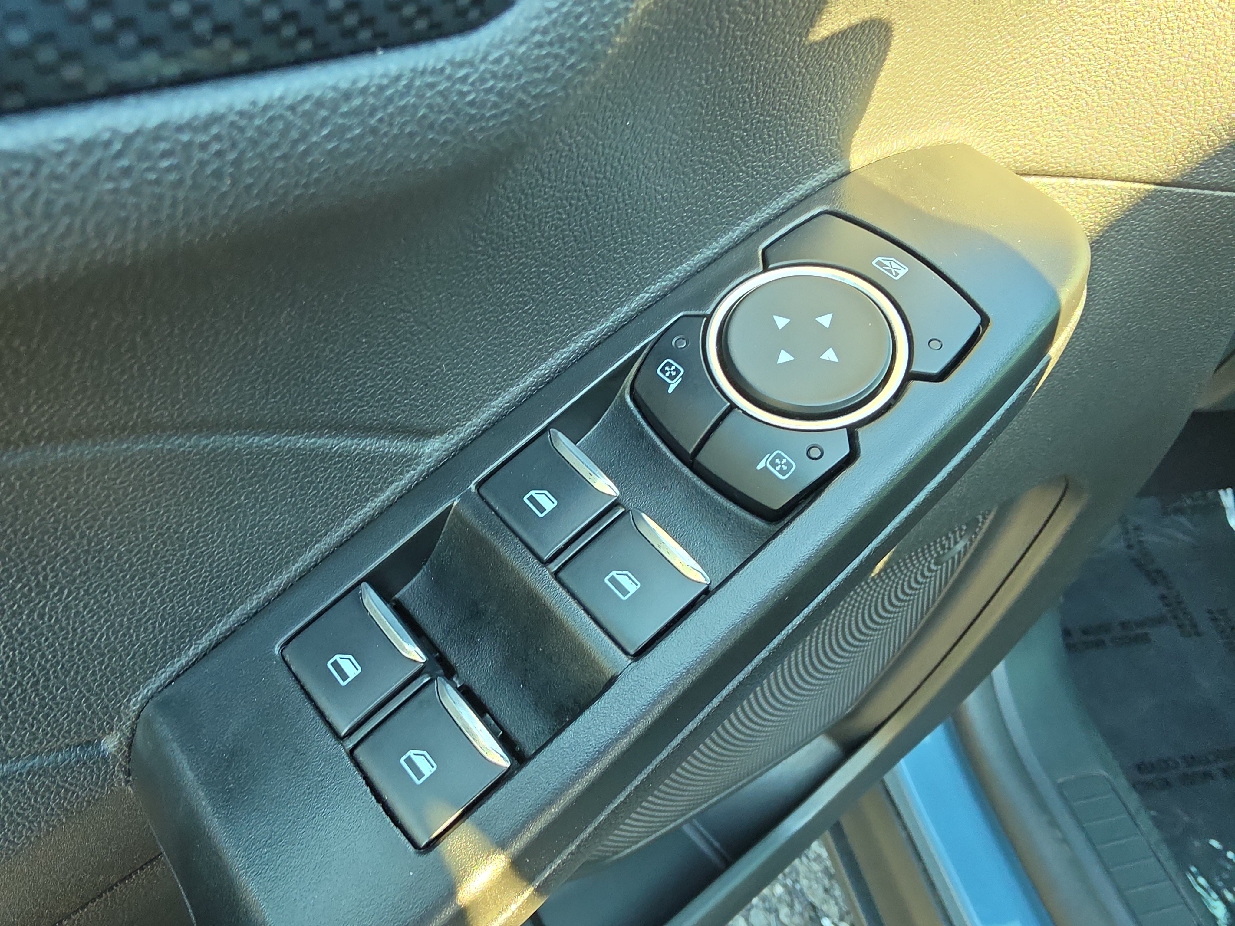 Used 2025 Ford Escape ST-Line Select AWD/4WD image 16