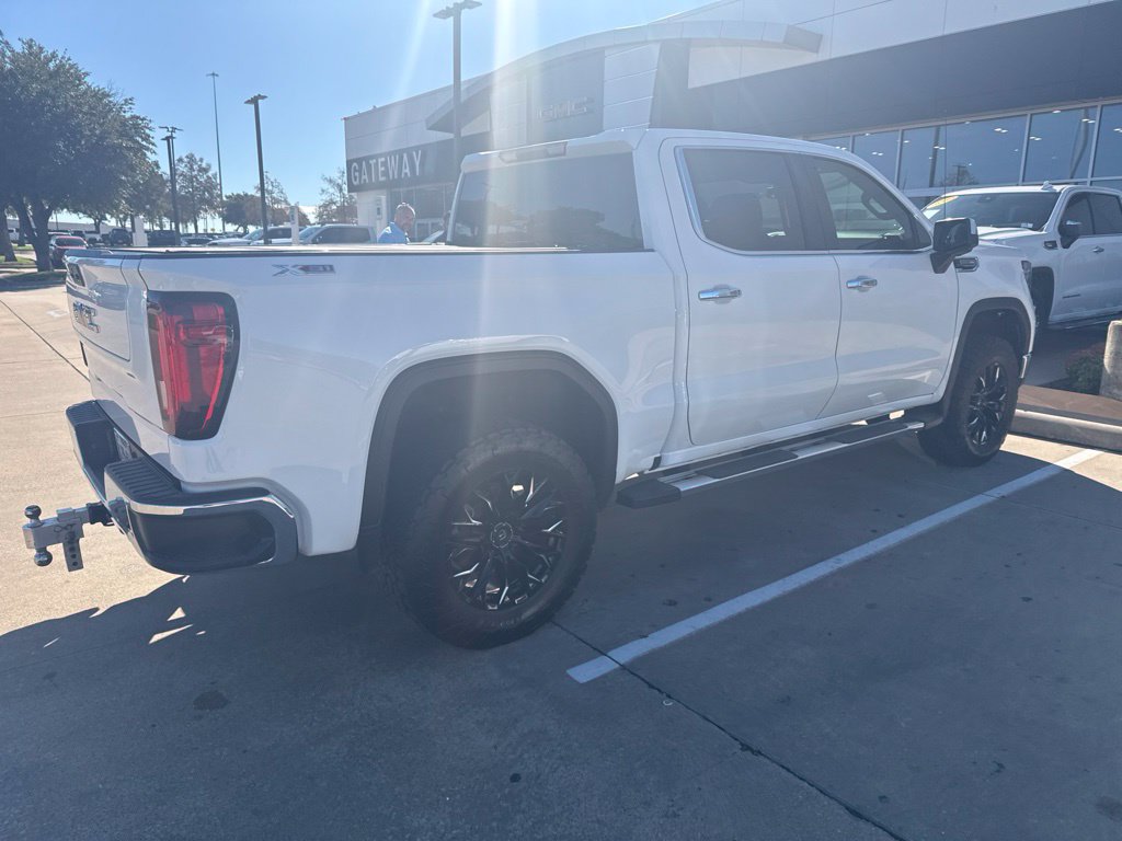 Used 2022 GMC Sierra 1500 SLT w/ SLT Convenience Package AWD/4WD image 3