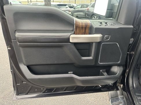 Used 2019 Ford F150 Lariat w/ Equipment Group 502A Luxury image 10