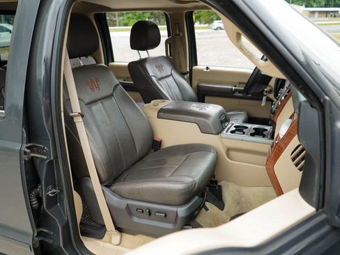 Used 2016 Ford F250 King Ranch w/ FX4 Off-Road Package AWD/4WD image 13