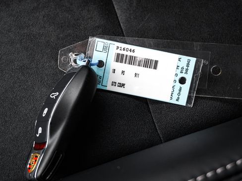 Used 2018 Porsche 911 GT3 w/ Sport Chrono Package RWD image 35