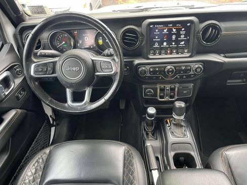 Used 2021 Jeep Wrangler Unlimited Sahara AWD/4WD image 12