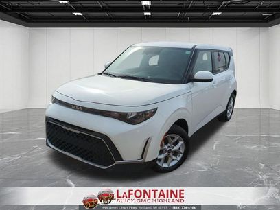 Used 2025 Kia Soul LX w/ LX Technology Package