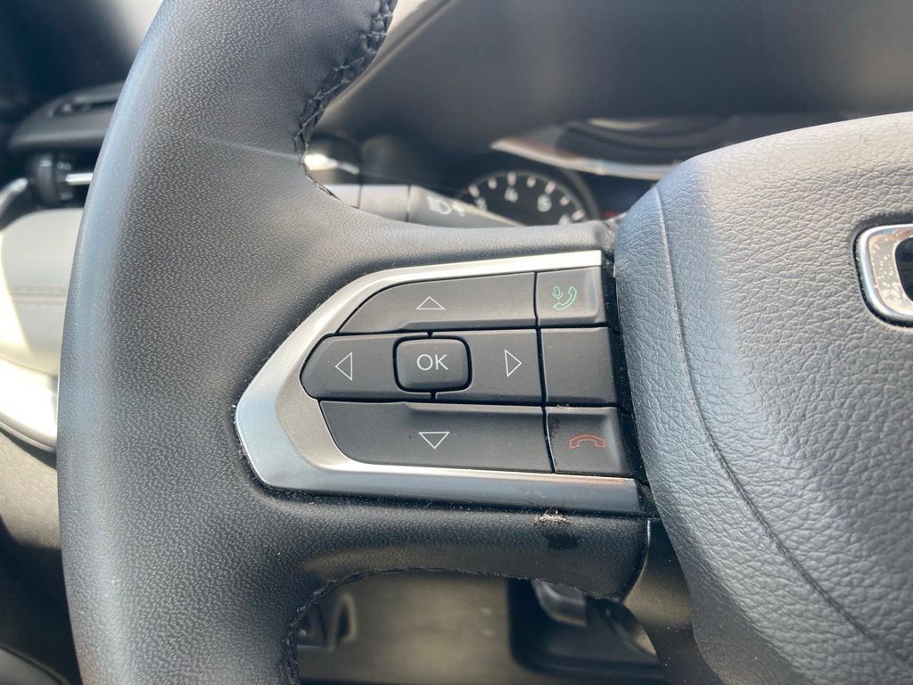 Used 2025 Jeep Compass Limited AWD/4WD image 12