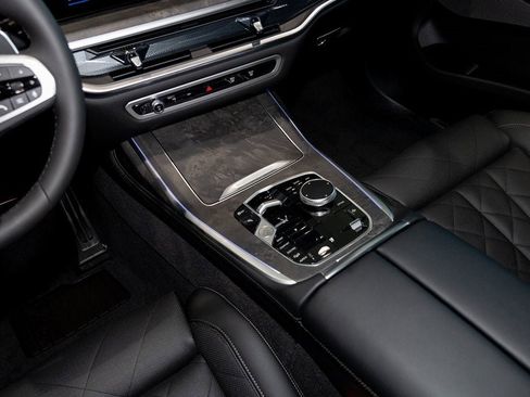 New 2026 BMW X7 xDrive40i w/ M Sport Package image 21