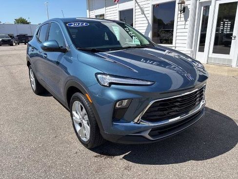 Certified 2024 Buick Encore GX Preferred w/ Comfort Package AWD/4WD image 3