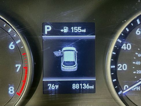 Used 2018 Hyundai Elantra GT FWD image 14