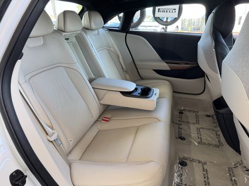 Used 2024 Lucid Air Touring AWD/4WD image 35