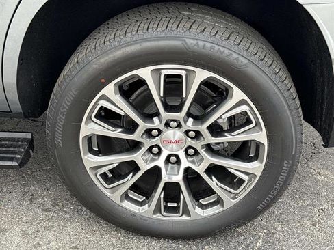 New 2026 GMC Yukon Denali w/ Sun & Power Step Package AWD/4WD image 33
