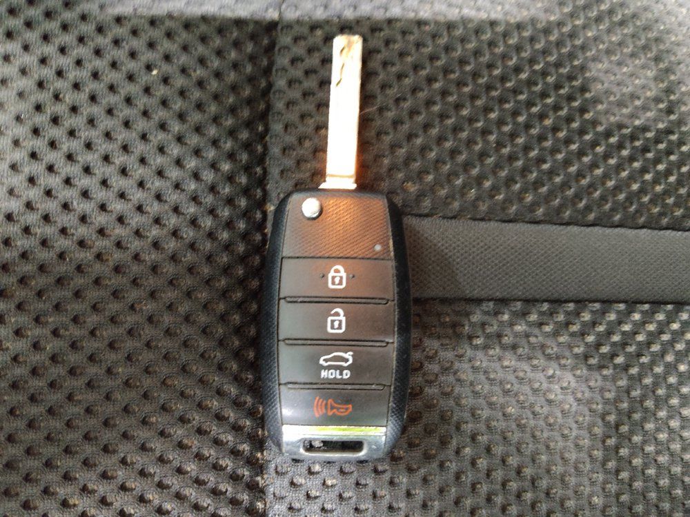 Used 2020 Kia Optima LX FWD image 32