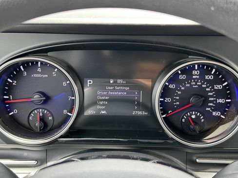 Used 2024 Kia Carnival LX FWD image 29