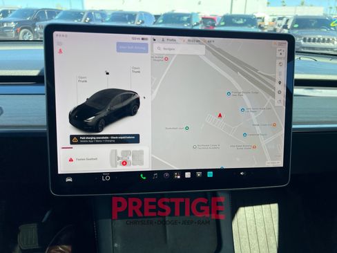 Used 2022 Tesla Model Y Long Range AWD/4WD image 32