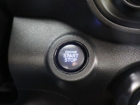 Used 2022 Hyundai Venue Limited FWD image 35