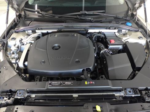 Used 2020 Volvo S60 T5 Momentum image 63