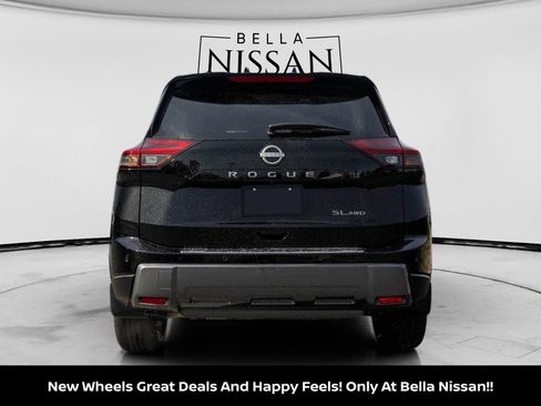 New 2025 Nissan Rogue SL w/ Tech Package AWD/4WD image 4