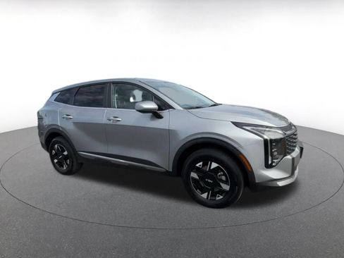 Used 2026 Kia Sportage LX AWD/4WD image 2