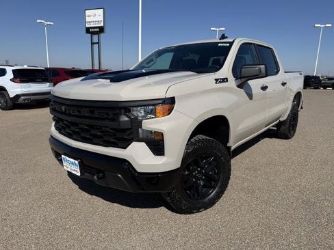 New 2026 Chevrolet Silverado 1500 Custom Trail Boss w/ Dark Appearance Package image 2