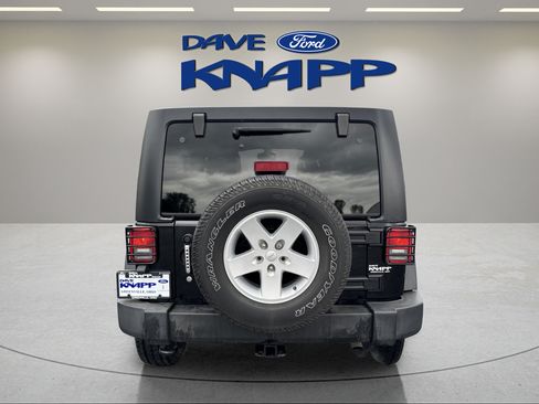 Used 2017 Jeep Wrangler Unlimited Sport w/ Quick Order Package 24S AWD/4WD image 6