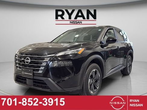 Certified 2025 Nissan Rogue SV image 13