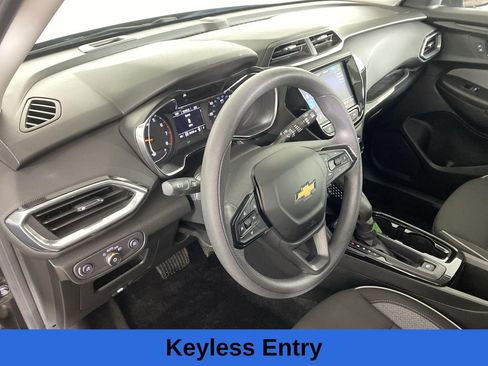 Used 2023 Chevrolet TrailBlazer LT w/ Convenience Package image 13
