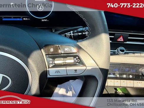 Used 2024 Hyundai Elantra SEL w/ Convenience Package FWD image 15