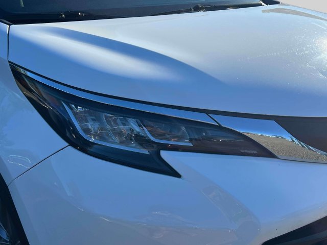 Used 2021 Toyota Sienna LE FWD image 12