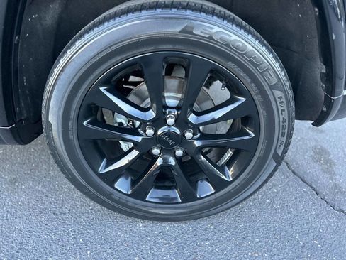 Used 2018 Jeep Grand Cherokee Altitude image 8