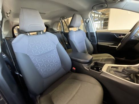 Used 2024 Toyota RAV4 XLE image 18