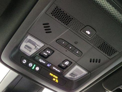 Certified 2023 Cadillac XT5 Premium Luxury FWD image 33