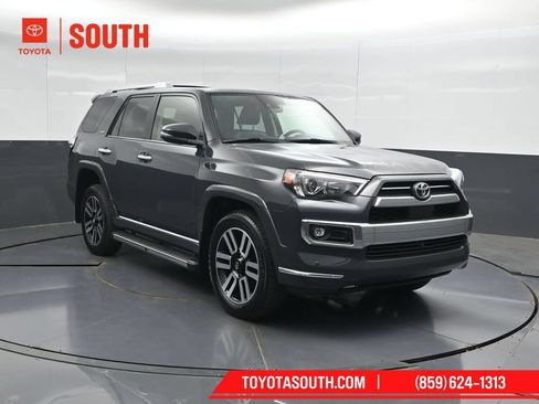 Used 2024 Toyota 4Runner Limited AWD/4WD image 4