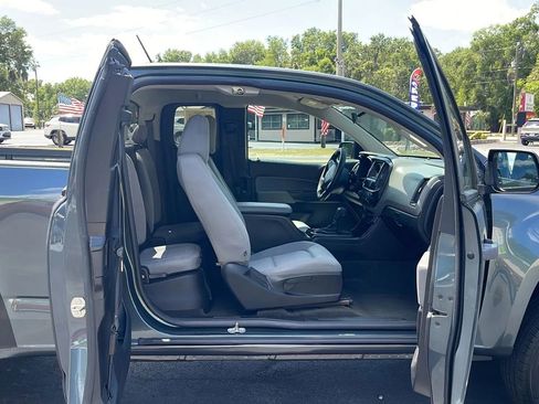 Used 2015 Chevrolet Colorado W/T w/ WT Convenience Package RWD image 10