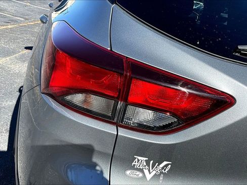 Used 2025 Chevrolet TrailBlazer LT image 30