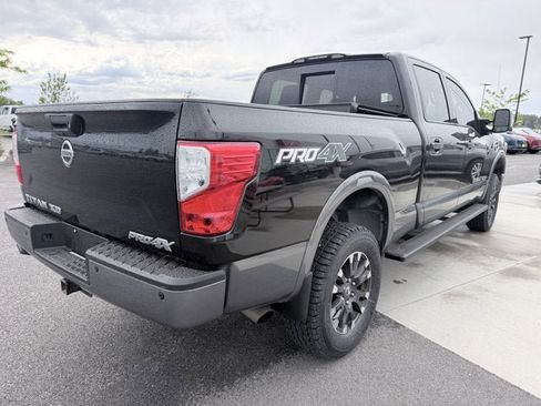 Certified 2017 Nissan Titan PRO-4X AWD/4WD image 4