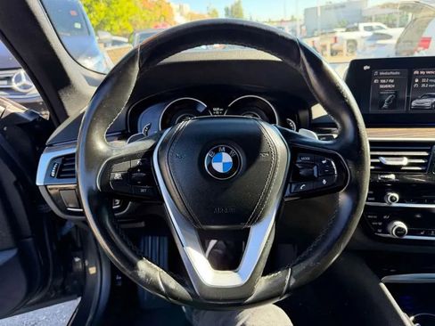 Used 2019 BMW 530e w/ Convenience Package RWD image 19