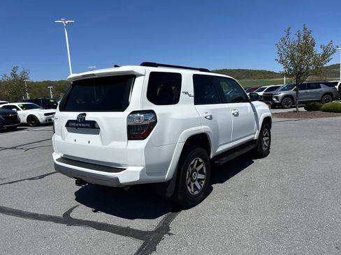 Used 2024 Toyota 4Runner TRD Off-Road Premium w/ Off Road Premium Plus Package AWD/4WD image 7