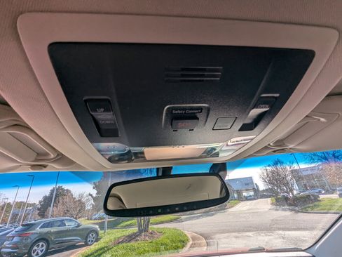 Used 2016 Lexus NX 300h AWD image 29